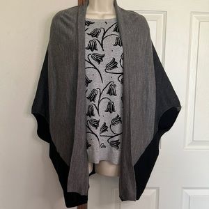 ANN TAYLOR | M/L | PONCHO | GRAY & BLACK